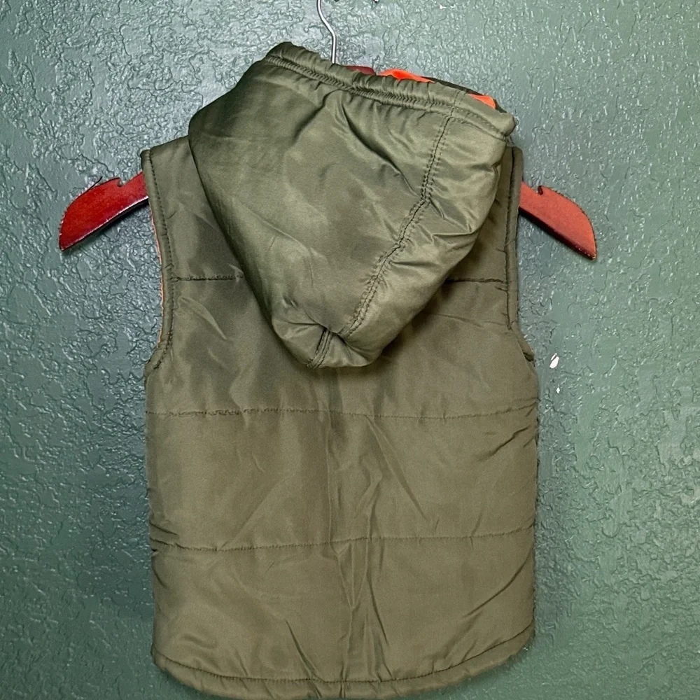 LRG Kids Hooded Puffer Vest Size 4 Green Orange